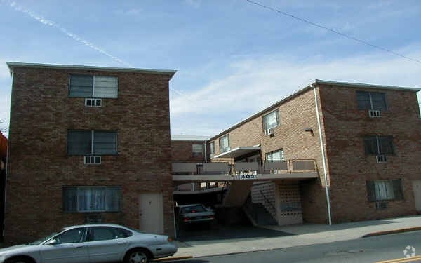 403 Anderson Ave, Fairview, NJ à vendre - Photo de l’immeuble – Image 3 sur 4