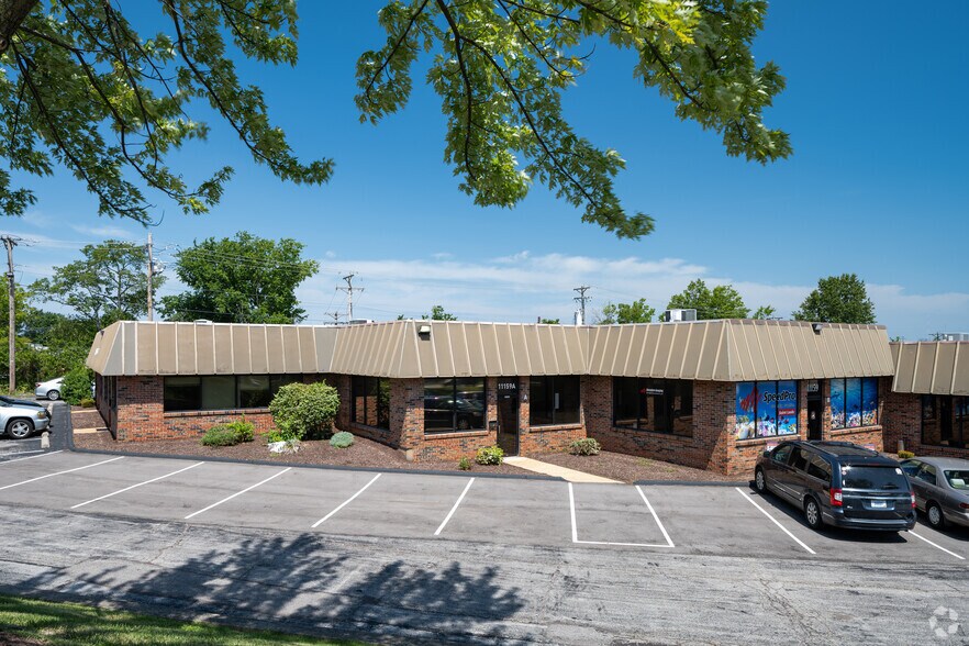 11155-11163 S Towne Sq, Saint Louis, MO à louer - Photo principale – Image 1 sur 4