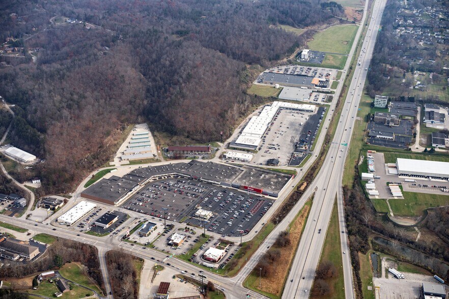 100-300 Liberty Sq, Hurricane, WV à louer - Aérien – Image 3 sur 10