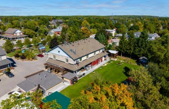 24-44 Crawford Crescent, Milton, ON. portefeuille de 3 biens à vendre sur LoopNet.fr - Photo de l’immeuble – Image 3 sur 13