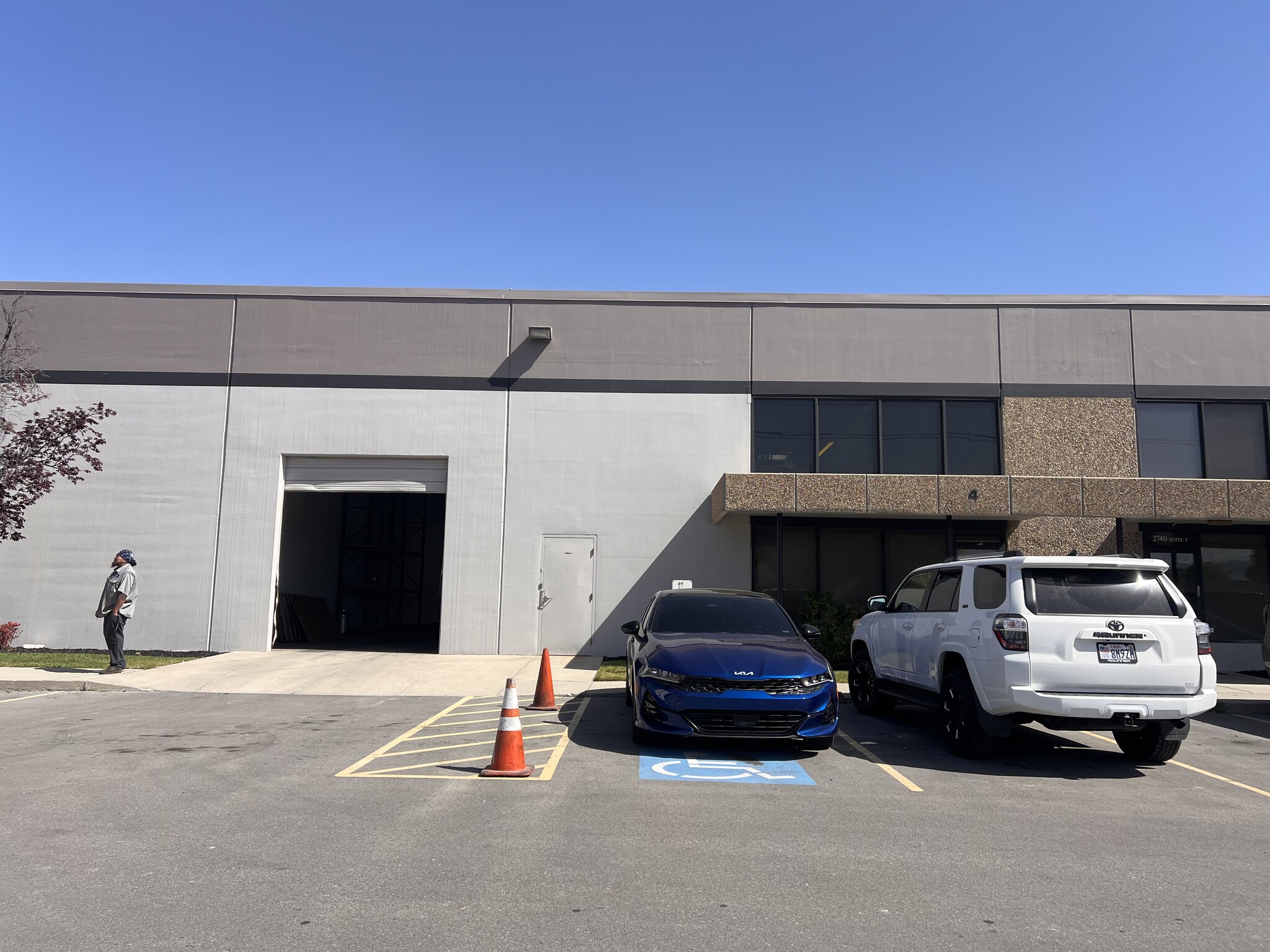 2740 W California Ave, Salt Lake City, UT à louer Photo de l’immeuble– Image 1 sur 4