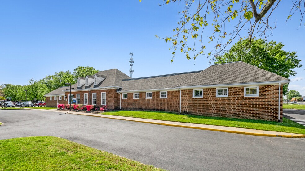 7041 Lee Park Rd, Mechanicsville, VA à vendre - Photo de l’immeuble – Image 3 sur 16
