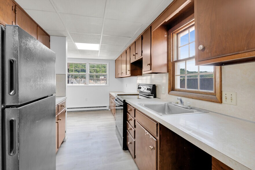 110 W Ridge St, Lansford, PA à vendre - Photo de l’immeuble – Image 2 sur 27