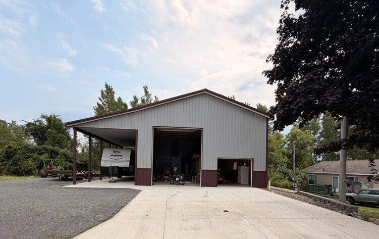 378 Mitchell St, Oswego, NY à vendre - Photo de l’immeuble – Image 3 sur 3