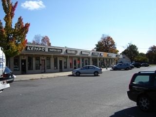 Plus de détails pour 26-42 W Village Green Ave, Hicksville, NY - Local commercial à vendre