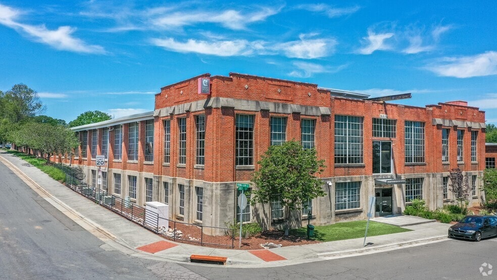 807 E Main St, Durham, NC à louer - Photo principale – Image 1 sur 9