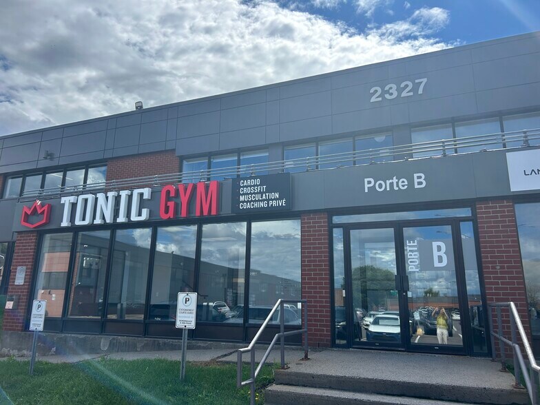 2327 Boul du Versant-Nord, Québec, QC à louer - Photo de l’immeuble – Image 2 sur 4