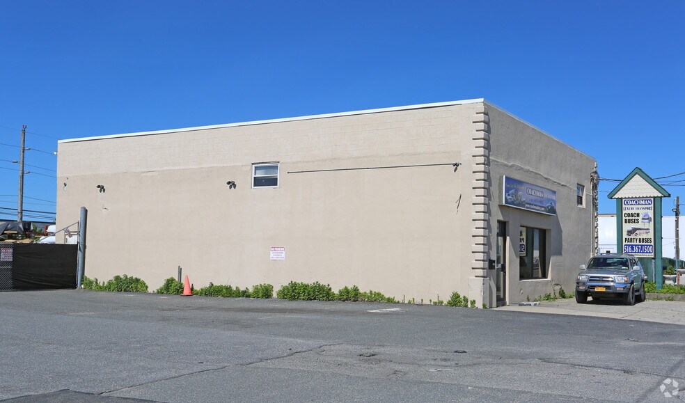 286 Route 109, Farmingdale, NY à louer - Photo de l’immeuble – Image 3 sur 8