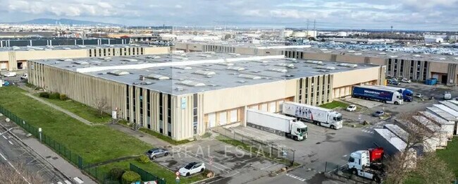 Plus de détails pour Industriel/Logistique à louer