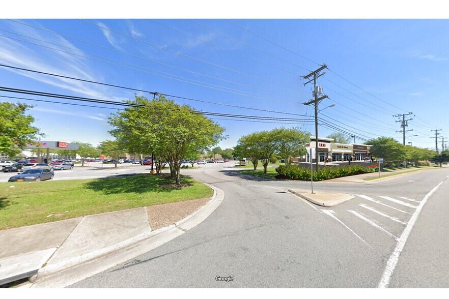 1110 N Main St, Suffolk, VA à louer - Photo de l’immeuble – Image 3 sur 3