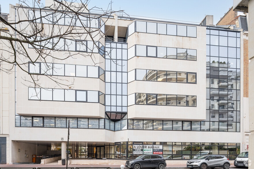 121-125 Rue Jules Guesde, Levallois-Perret à louer - Photo principale – Image 1 sur 3