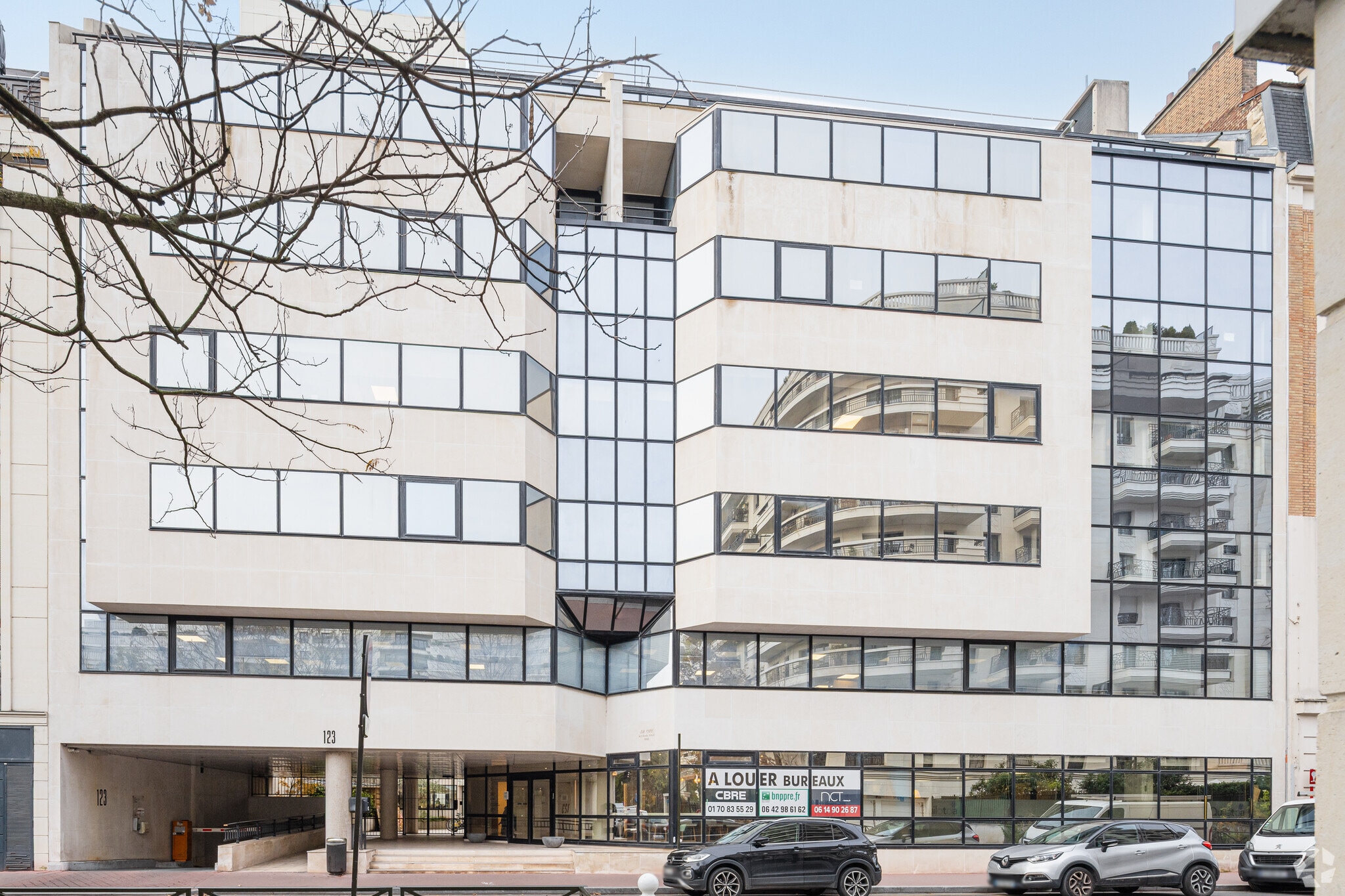 121-125 Rue Jules Guesde, Levallois-Perret à louer Photo principale– Image 1 sur 4