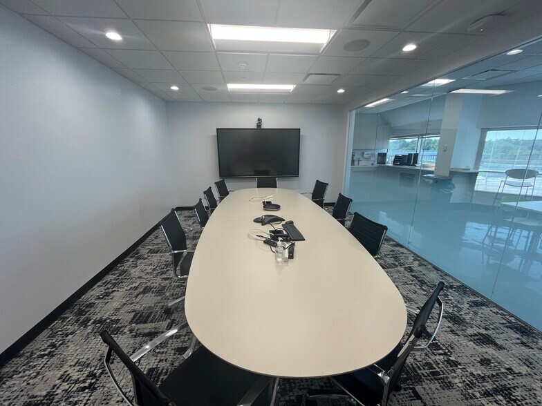 800 Westchester Ave, Rye Brook, NY à louer - Photo intérieure – Image 3 sur 17