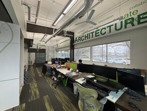 1700 SW Commerce Dr, Bentonville, AR à louer Photo intérieure– Image 1 sur 5