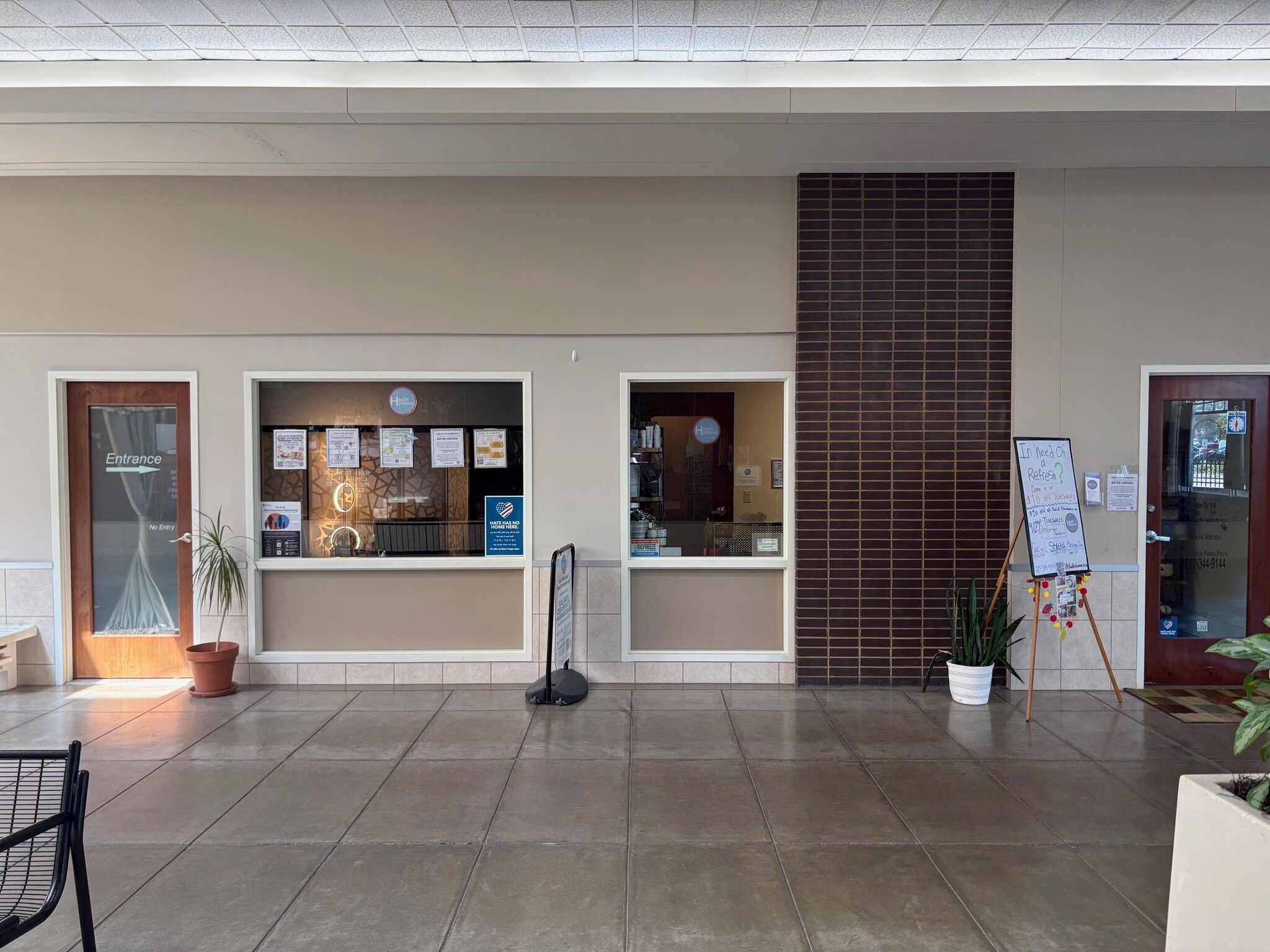 100 Lincoln Sq, Urbana, IL à louer Photo intérieure– Image 1 sur 12