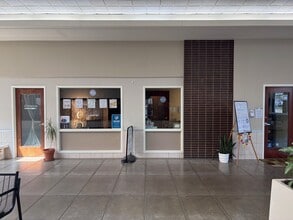 100 Lincoln Sq, Urbana, IL à louer Photo intérieure– Image 1 sur 12