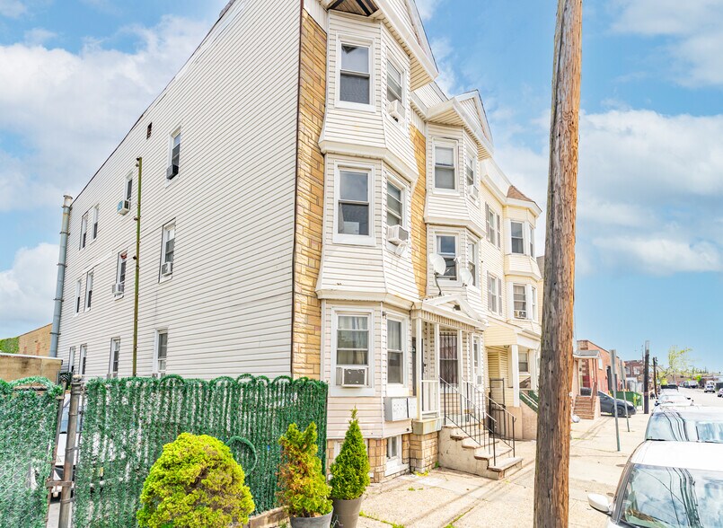 237 Astor St, Newark, NJ à vendre - Photo de l’immeuble – Image 2 sur 52