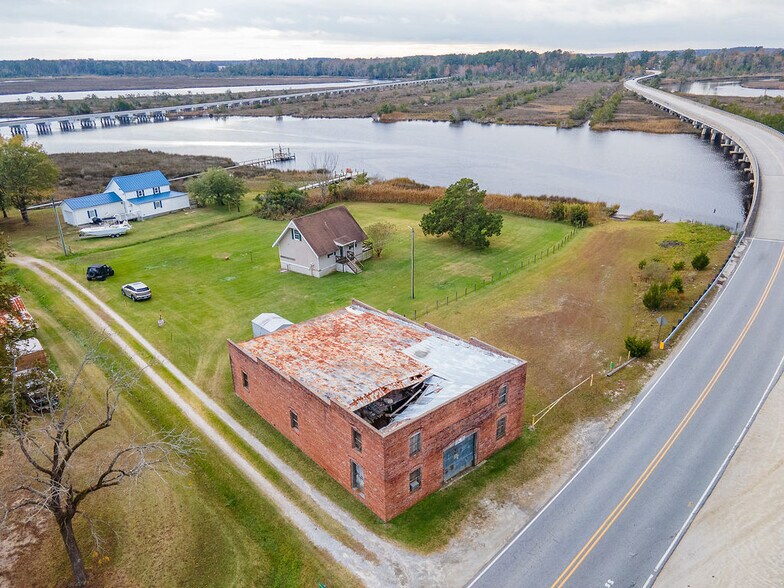 110 Wetherington Landing rd, Stella, NC à vendre - Photo principale – Image 1 sur 46