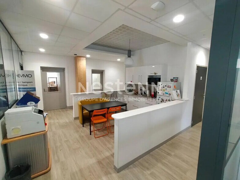 Bureau dans Vannes à louer - Photo de l’immeuble – Image 1 sur 5
