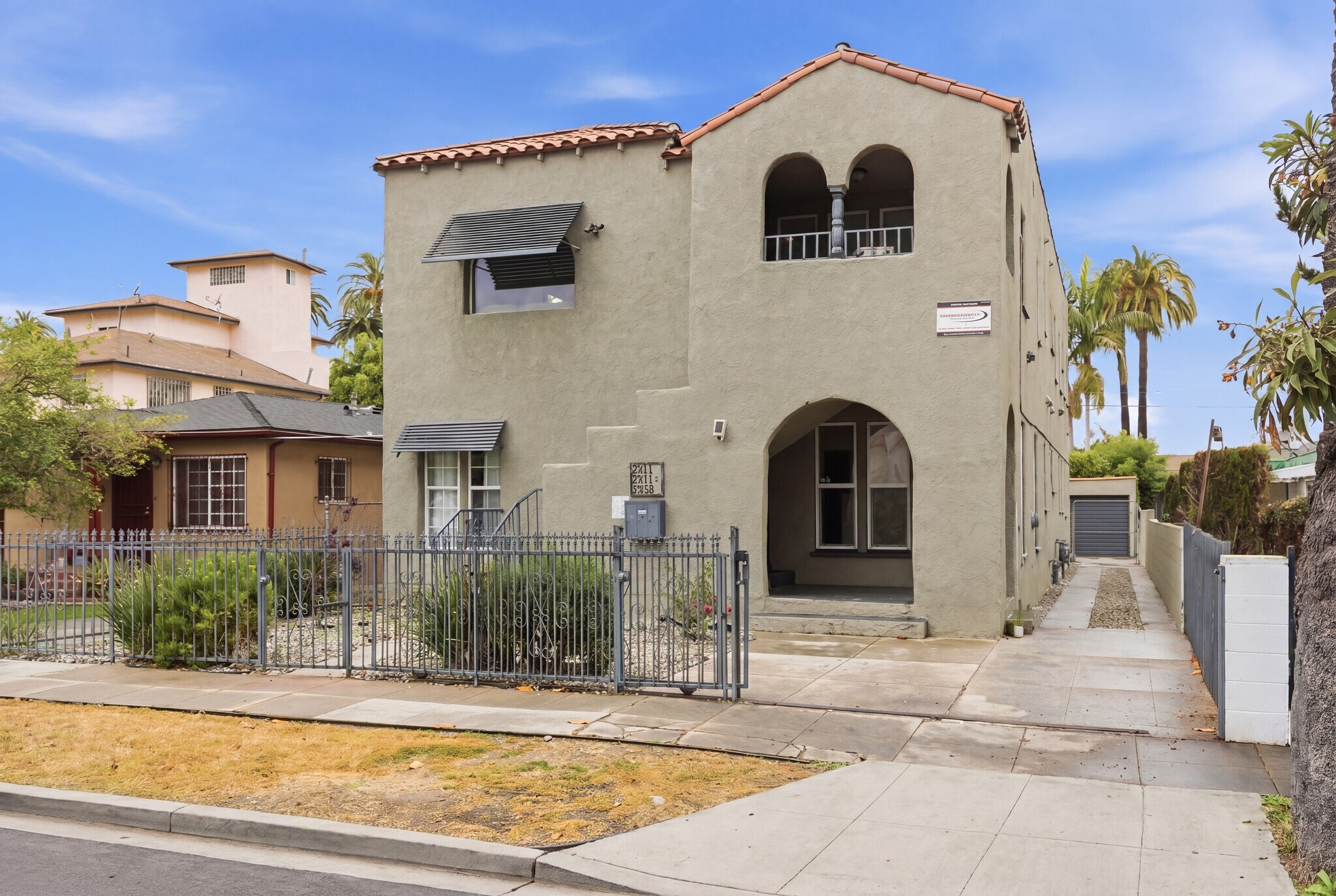 2911 S Palm Grove Ave, Los Angeles, CA à vendre Photo de l’immeuble– Image 1 sur 32
