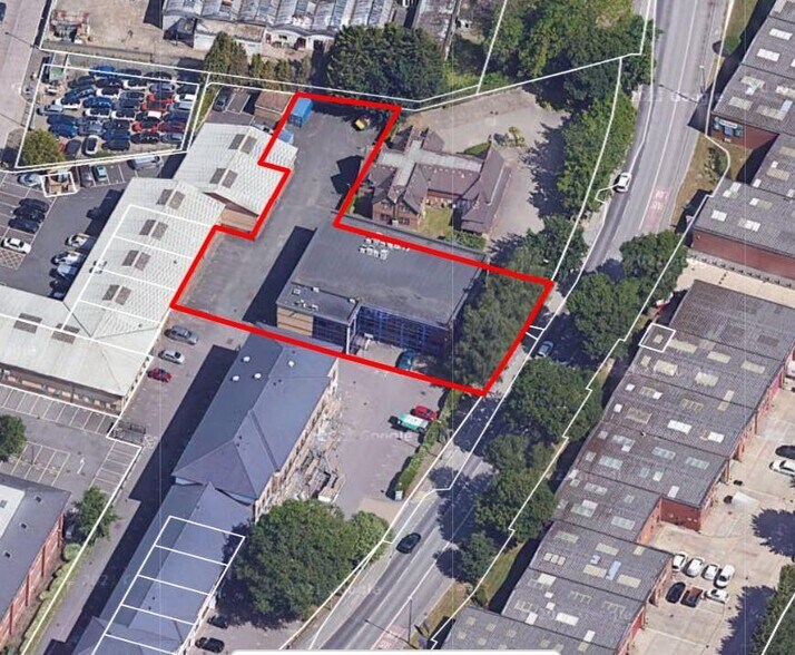 37 Gatwick Rd, Crawley à louer - Photo de l’immeuble – Image 2 sur 30