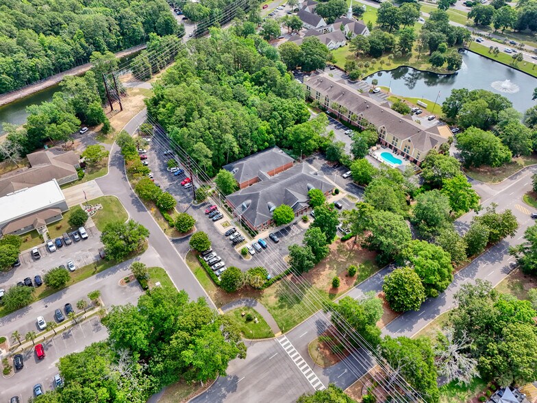 160 Willbrook Blvd, Pawleys Island, SC à louer - Photo de l’immeuble – Image 3 sur 36