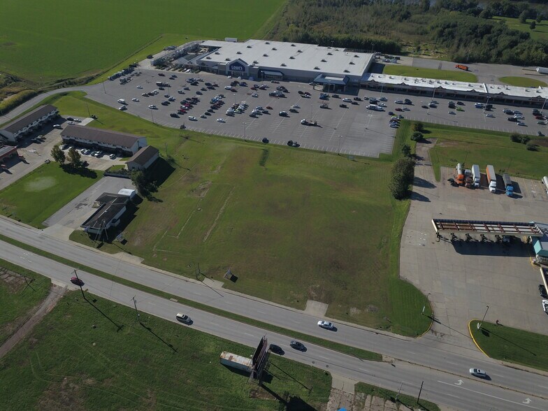 822 Pike St, Marietta, OH à louer - Aérien – Image 3 sur 4
