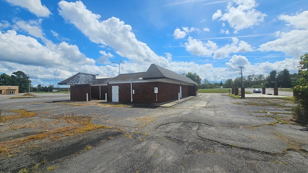 1301-1327 Carrsville Hwy, Franklin, VA à vendre - Photo de l’immeuble – Image 3 sur 13