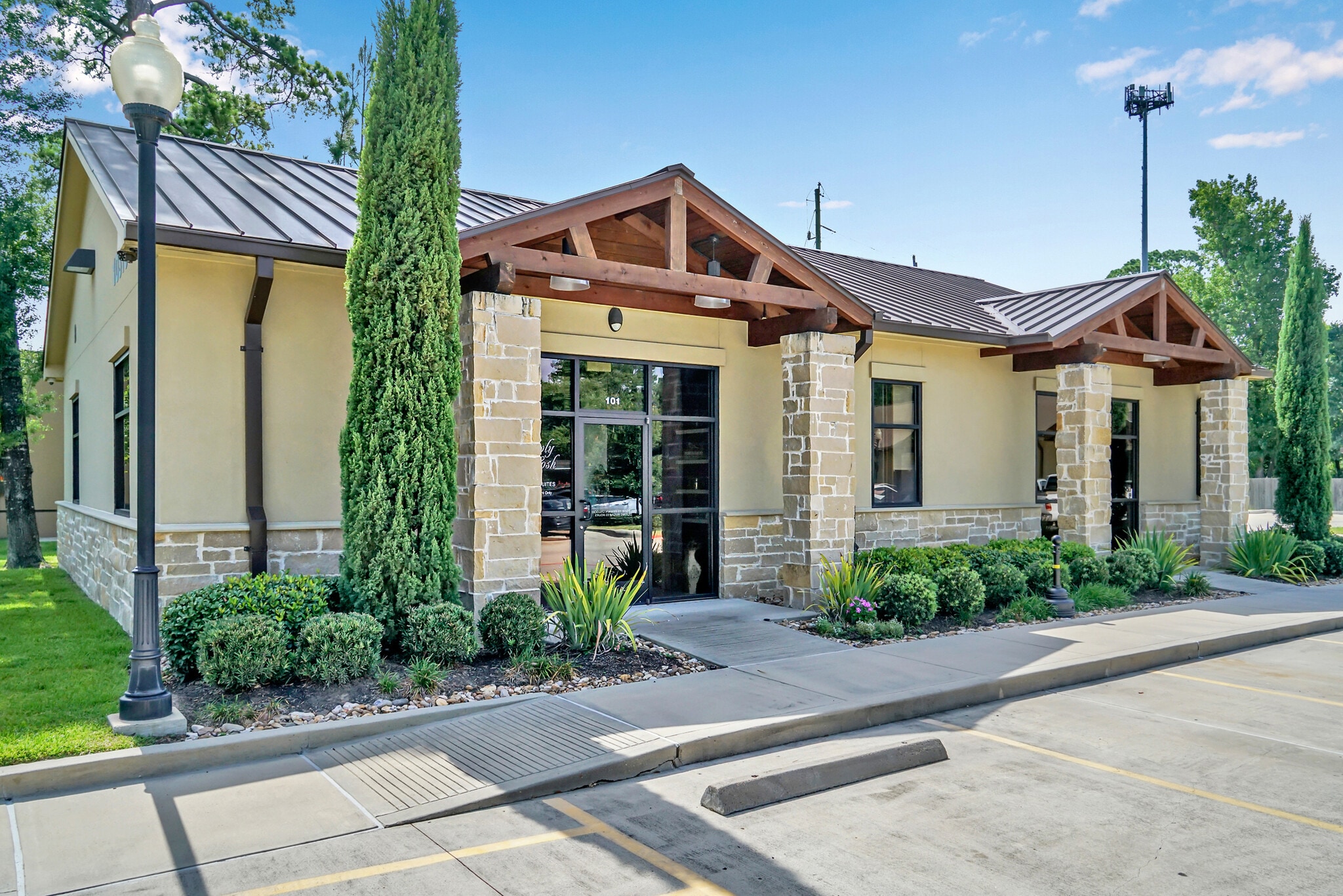 10318 Lake Rd, Houston, TX à louer Photo de l’immeuble– Image 1 sur 19