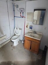 445 Grantham St, Tarentum, PA à louer Photo intérieure– Image 2 sur 10