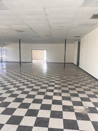 Plus de détails pour 5495 Holt Blvd, Montclair, CA - Local commercial à louer