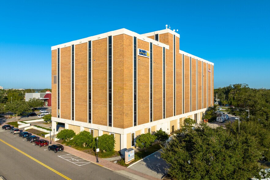 199 Avenue B NW, Winter Haven, FL à louer - Photo de l’immeuble – Image 3 sur 6