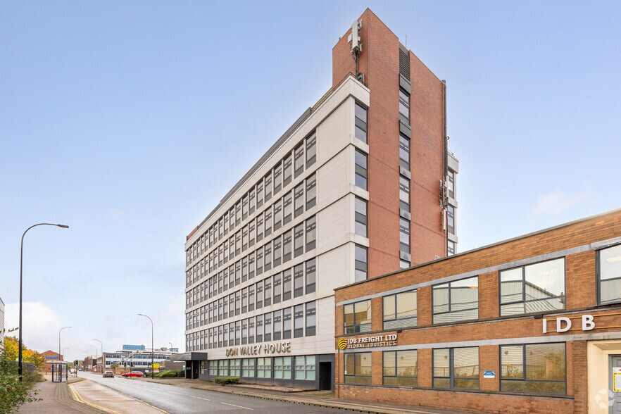 Savile St E, Sheffield à louer - Photo de l’immeuble – Image 2 sur 2