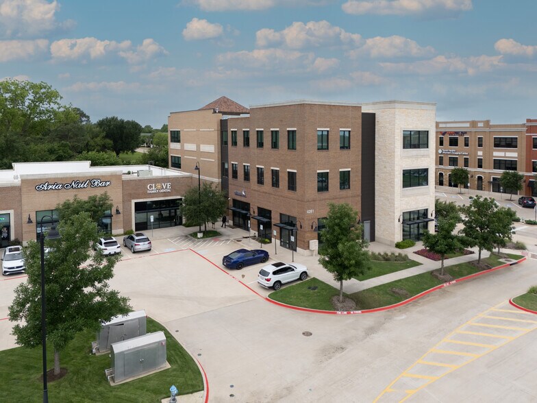 4281 Esplanade Pl, Flower Mound, TX à louer - Photo de l’immeuble – Image 2 sur 6