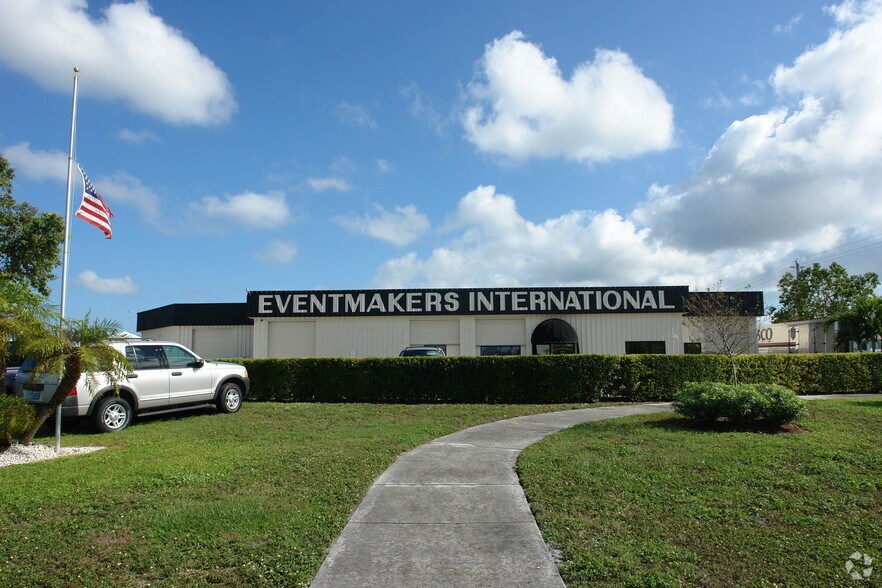 2929-2934 SE Monroe St, Stuart, FL à vendre - Photo de l’immeuble – Image 2 sur 15