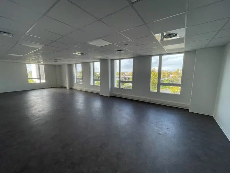 38 Rue Jean Pages, Villenave-d'Ornon à vendre - Photo de l’immeuble – Image 3 sur 11