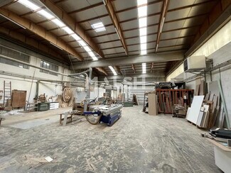 Plus de détails pour Bureau, Local d'activités à louer