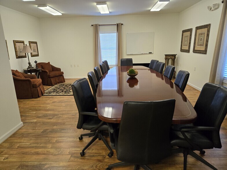 106 N Bridge St, Farmville, VA à vendre - Photo intérieure – Image 2 sur 11