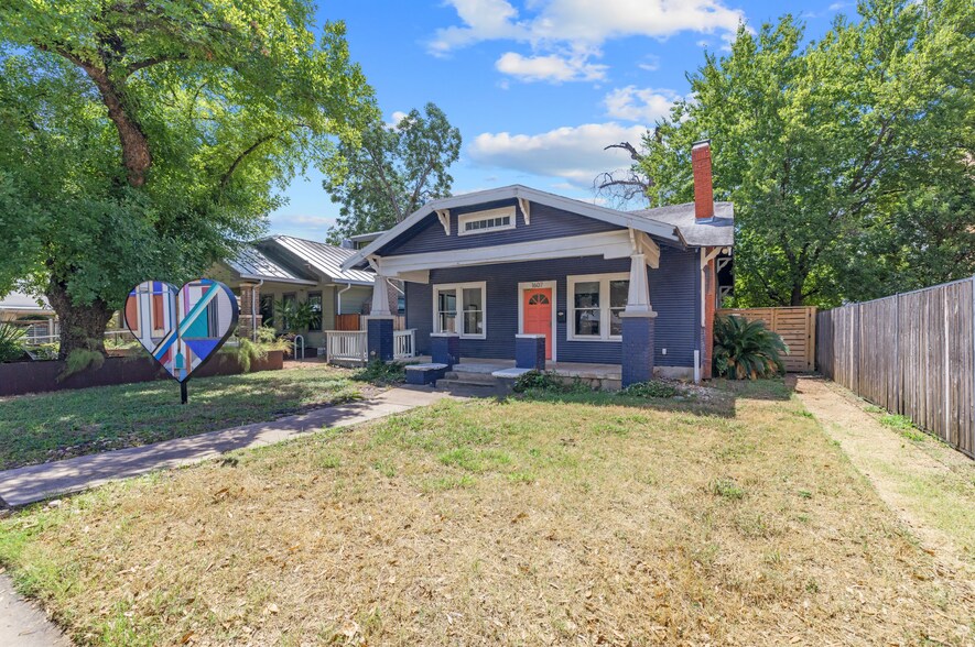 1607 E Cesar Chavez St, Austin, TX à vendre - Photo de l’immeuble – Image 1 sur 8