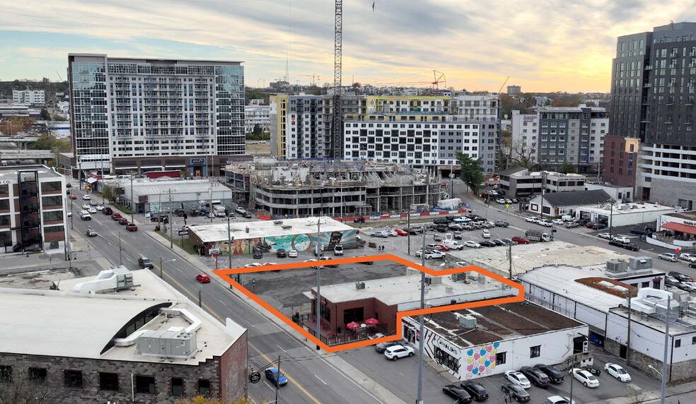 605 8th Ave S, Nashville, TN à vendre - Photo de l’immeuble – Image 2 sur 2