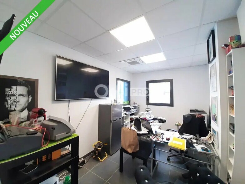 Local d’activités dans Valence à louer - Photo intérieure – Image 3 sur 8
