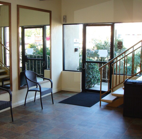 7227 Broadway, Lemon Grove, CA à vendre - Photo intérieure – Image 2 sur 53