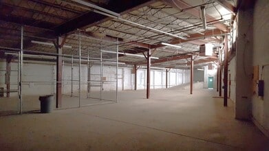 1-29 Lister Ave, Newark, NJ à louer Photo intérieure– Image 1 sur 3