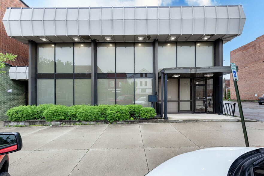 125 W Spring St, Saint Marys, OH à vendre - Photo de l’immeuble – Image 3 sur 20