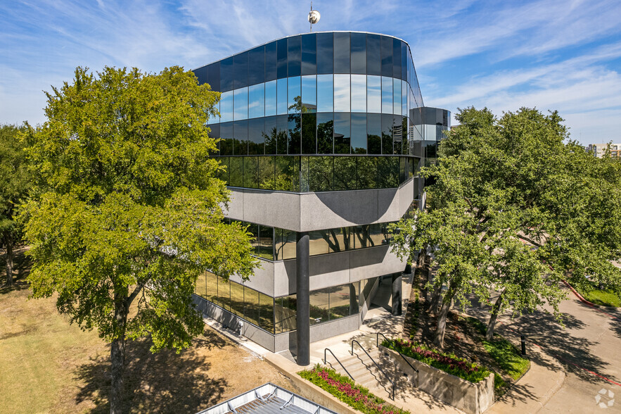 101 W Renner Rd, Richardson, TX à louer - Photo de l’immeuble – Image 3 sur 11