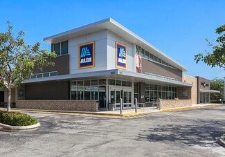Plus de détails pour 960 N Federal Hwy, Pompano Beach, FL - Local commercial à louer