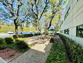 10549-10555 Jefferson Blvd, Culver City, CA à louer Photo de l’immeuble– Image 1 sur 17
