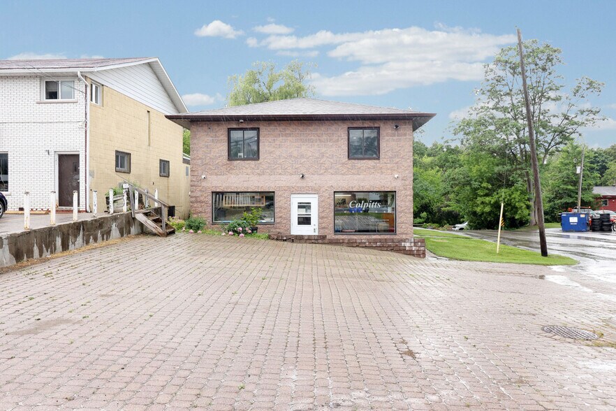 192 Main St N, Uxbridge, ON à vendre - Photo de l’immeuble – Image 2 sur 7