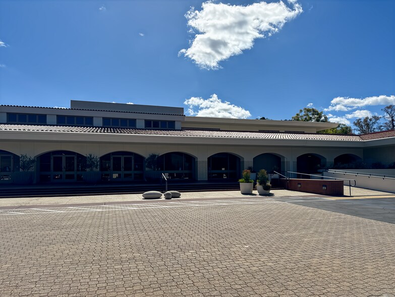 4500 Park Granada, Calabasas, CA à louer - Photo de l’immeuble – Image 2 sur 13