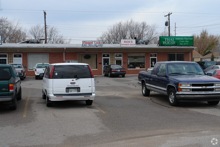 915-969 N West St, Wichita, KS à louer - Photo de l’immeuble – Image 2 sur 5